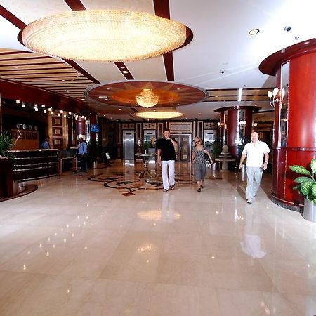 布斯坦塔楼套房酒店 沙迦 外观 照片
